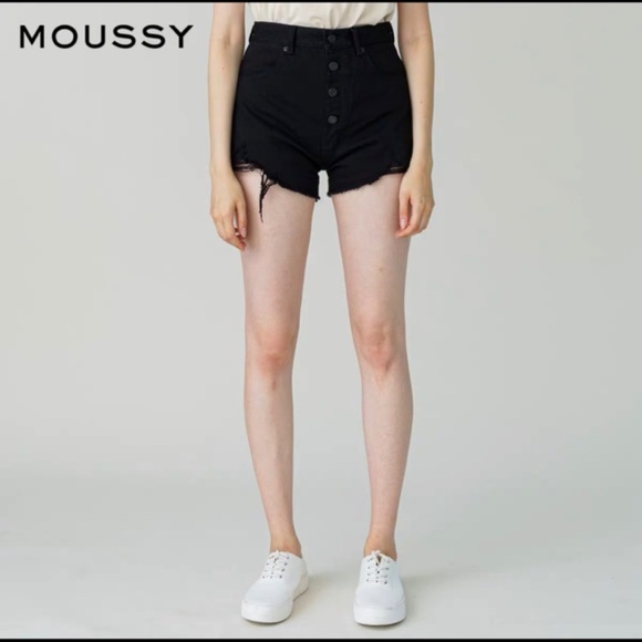 Moussy Denim Black Jean Shorts High Waisted women’s size 2